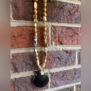 Black Shell Pendant Wood Bead Necklace - Women Jewelry